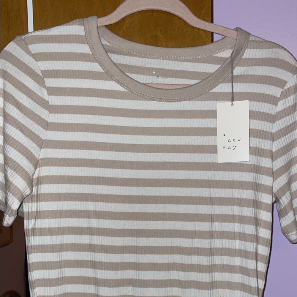 Woman’s ribbed tshirt